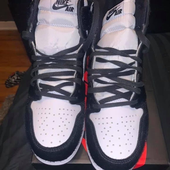 JORDAN 1s PANDAS - Picture 3 of 5